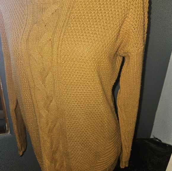 Arizona Jean Co. Womans Gold Knit Sweater Size M - Picture 3 of 12